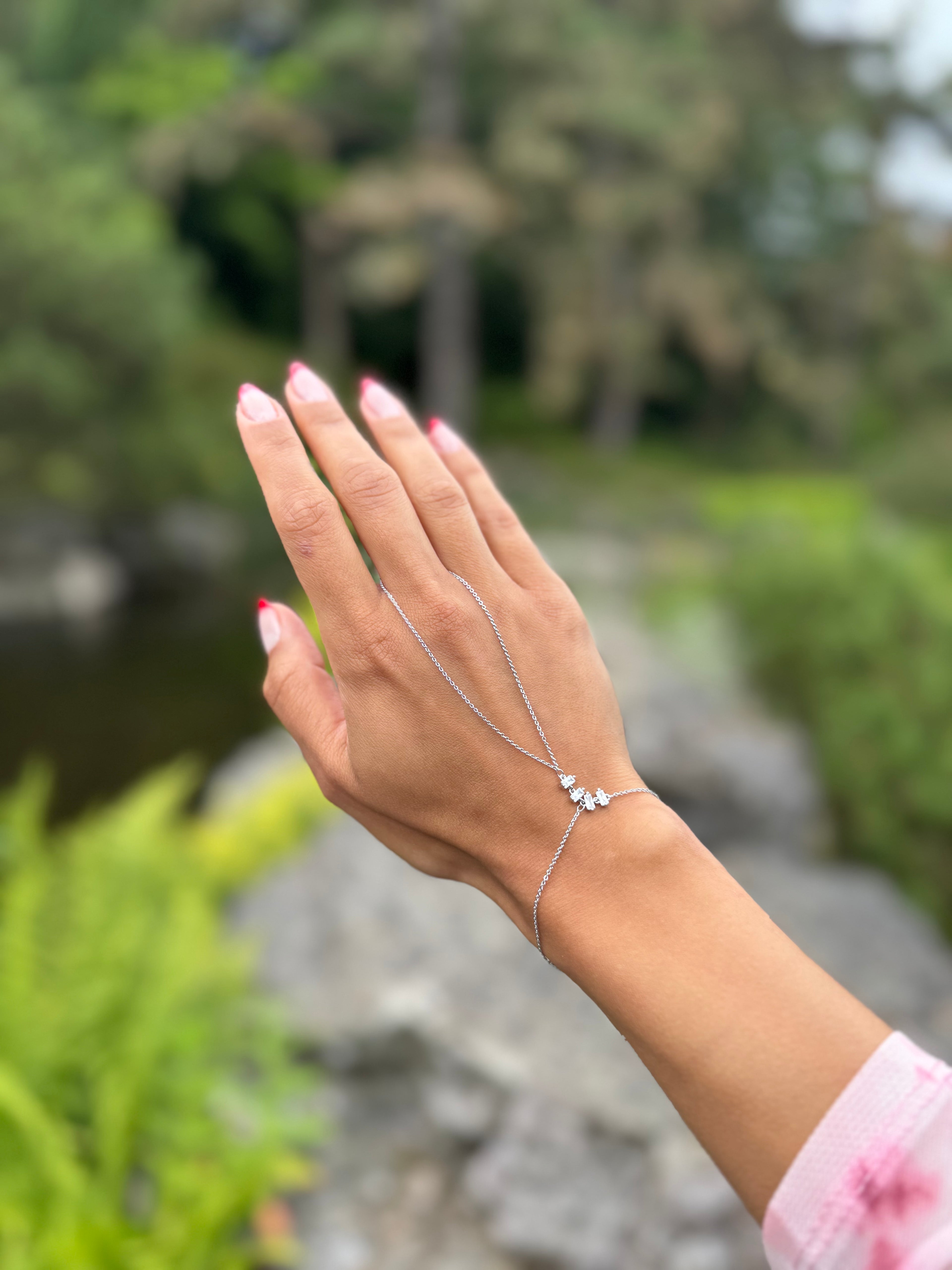 Amara Handkette