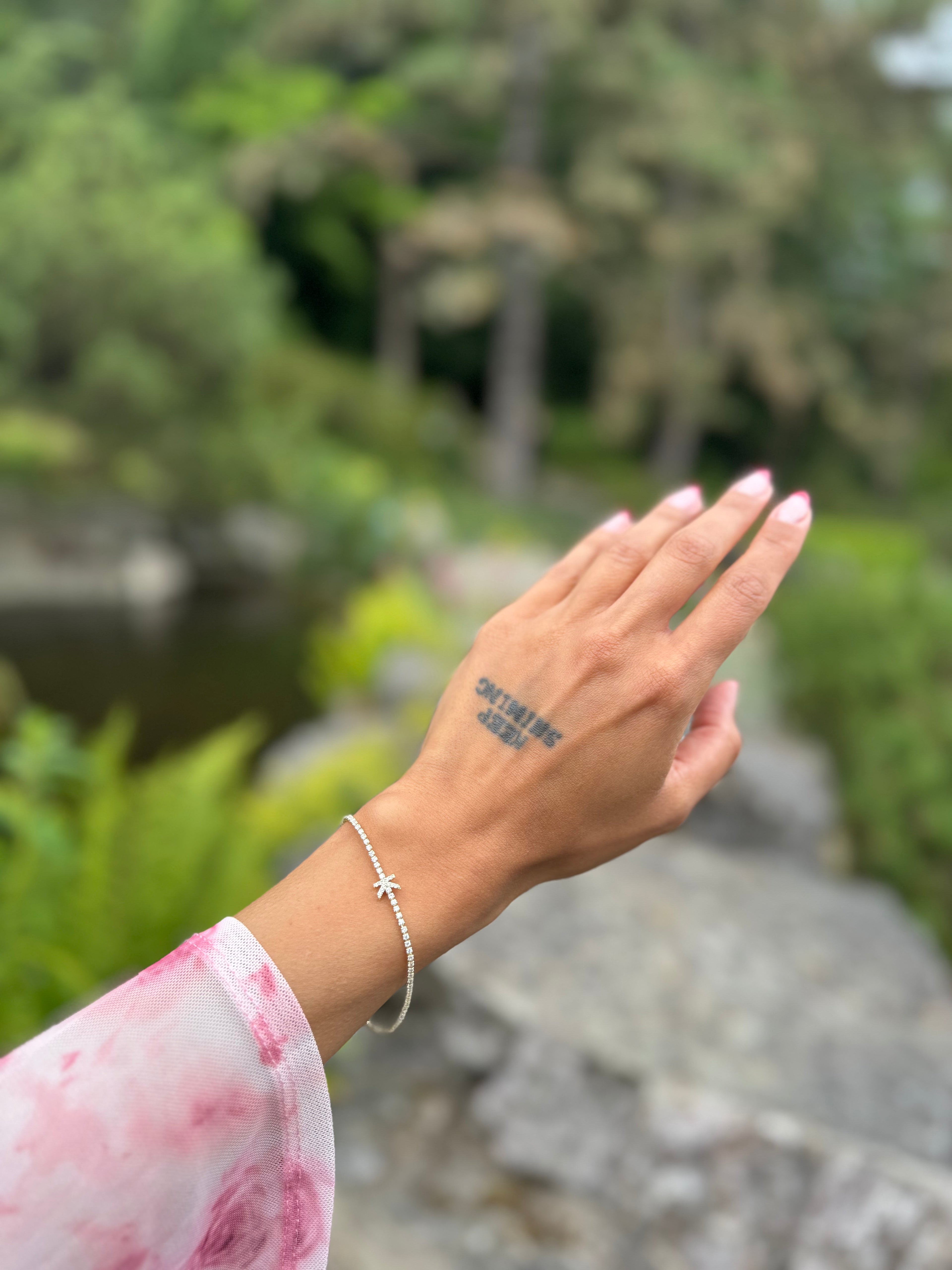 Initial Glam Armband