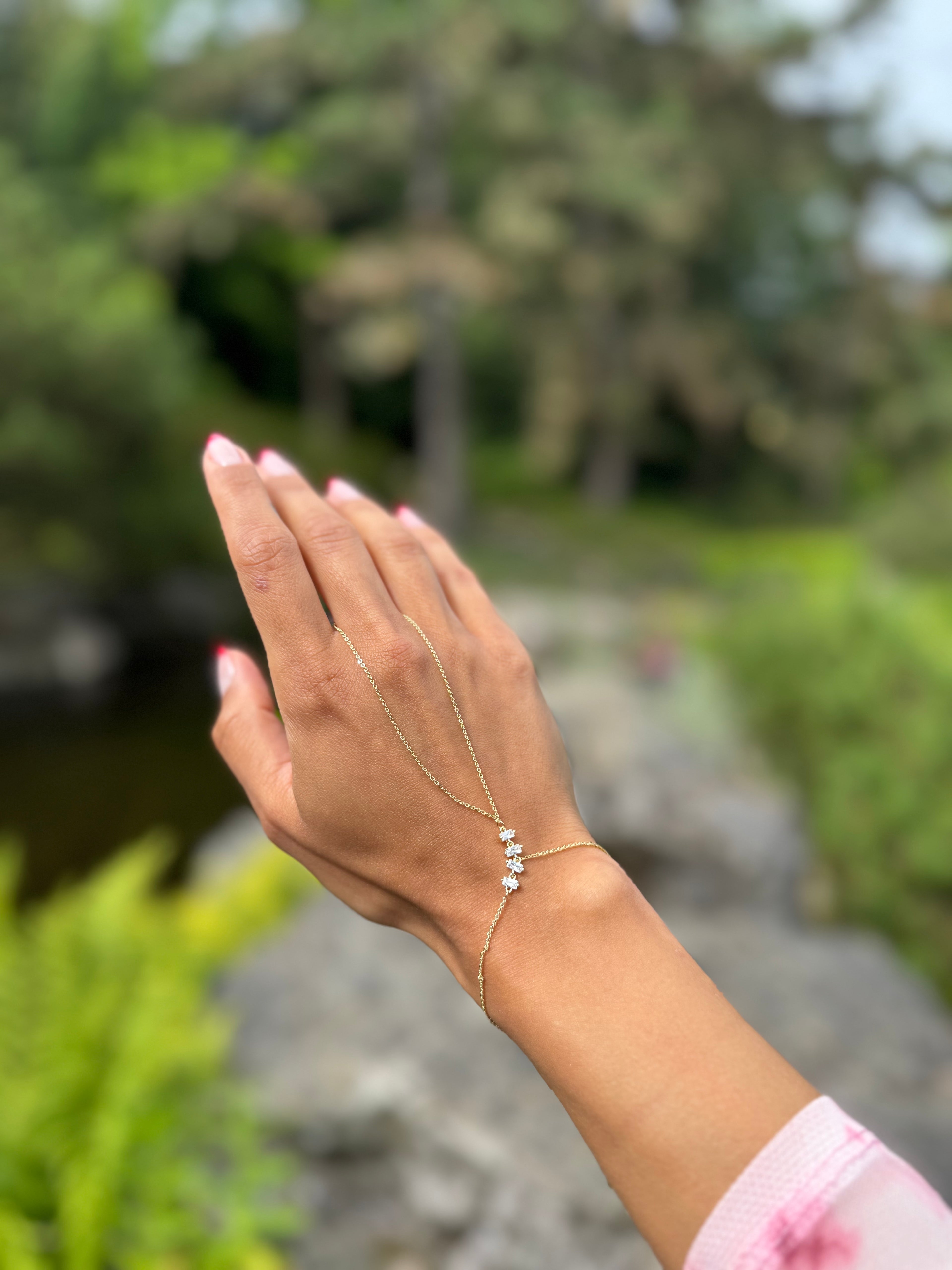 Amara Handkette