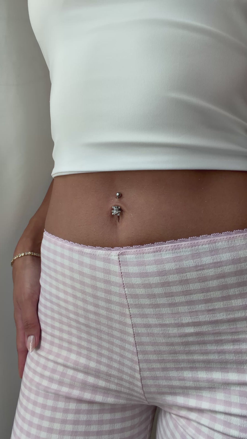 Teddy Sparkle Bauchnabelpiercing